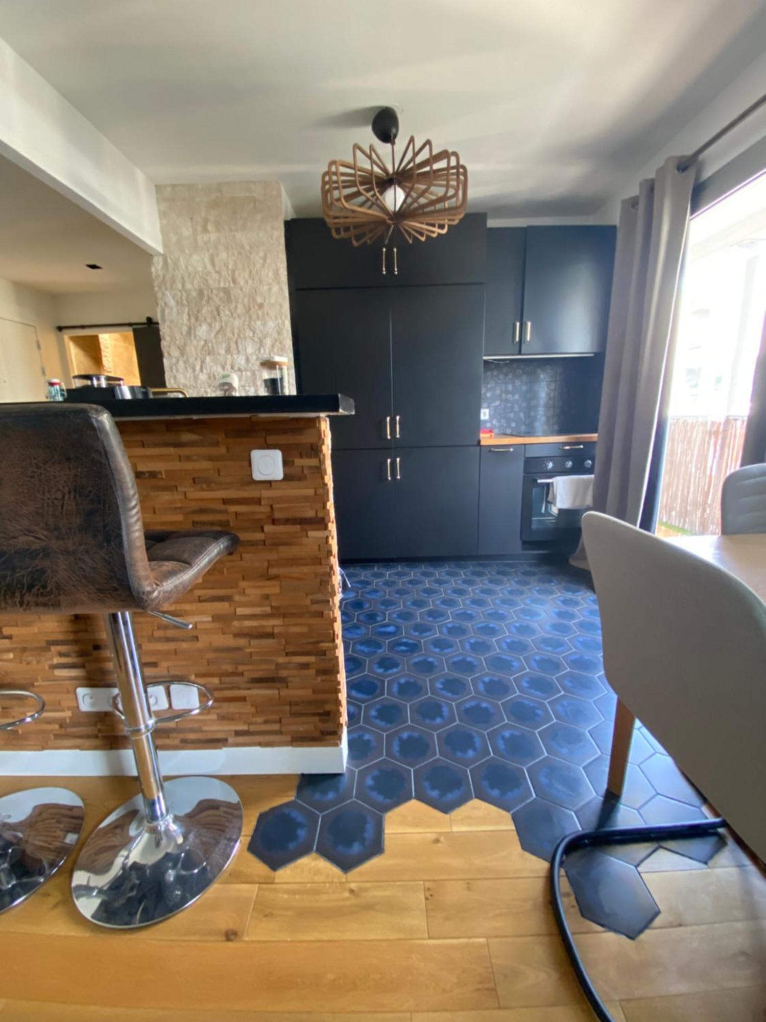 Appartement Cocooning, Design, Confort & Balcon Сен Дени Екстериор снимка
